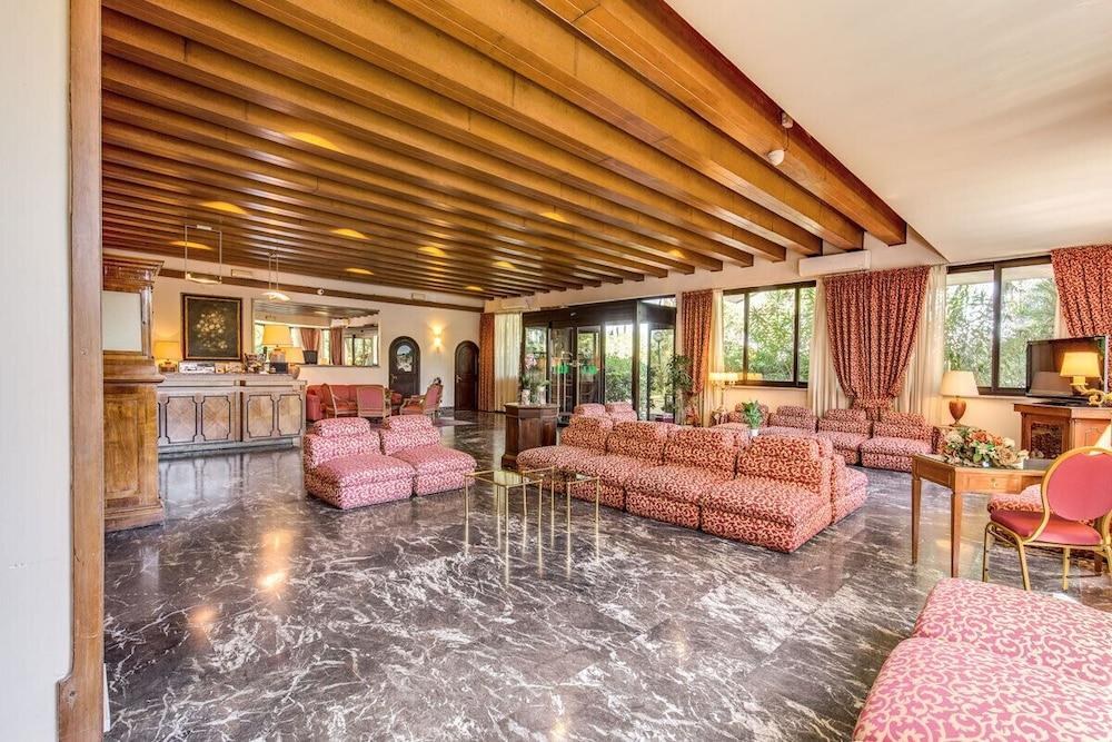 Pinewood Hotel Rome photo 2