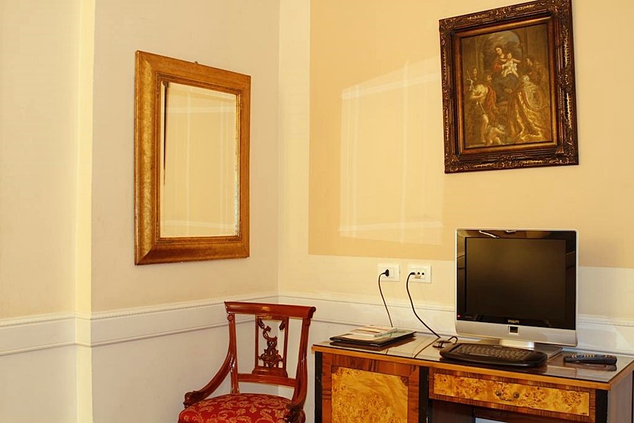 BOUTIQUE HOTEL TREVI photo 3