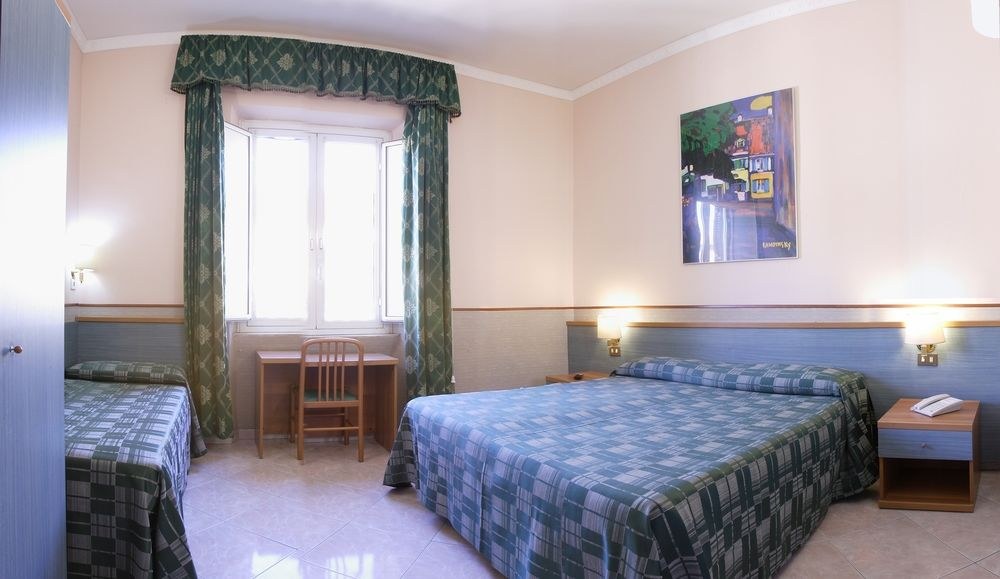 Lazzari photo 1