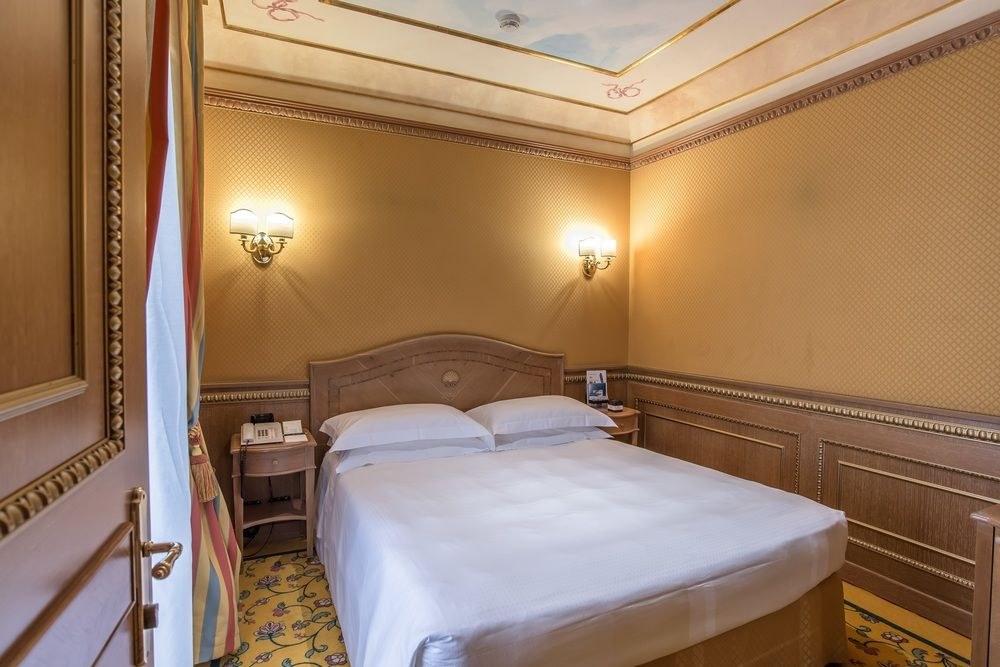 River Palace Hotel photo 1