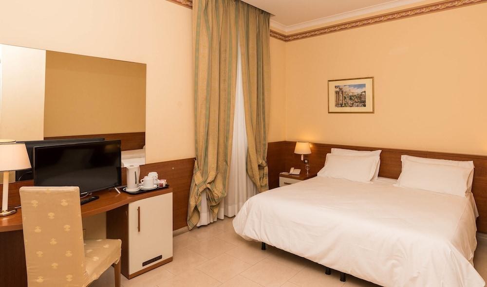 Shg Hotel Portamaggiore photo 3