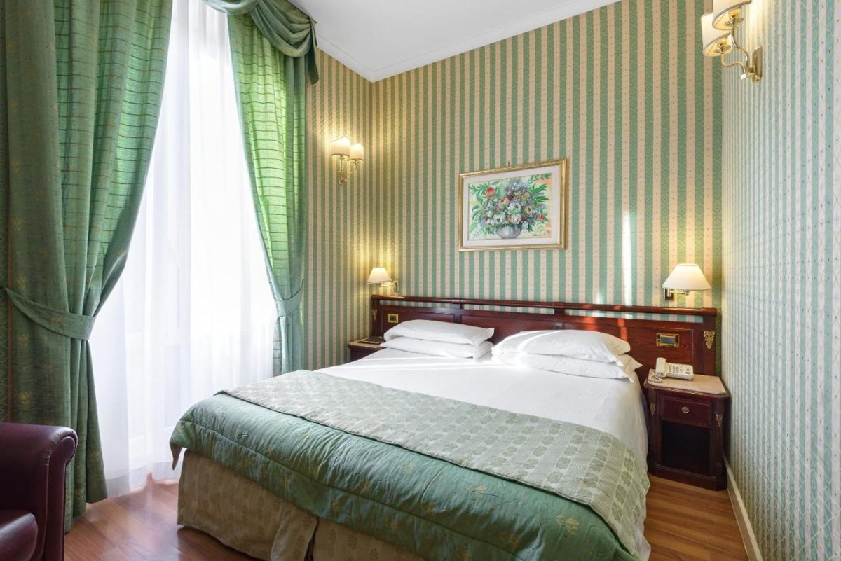 GAMBRINUS HOTEL