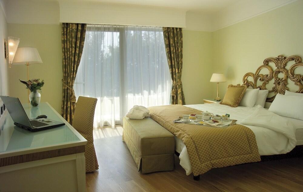Park Hotel Junior photo 3