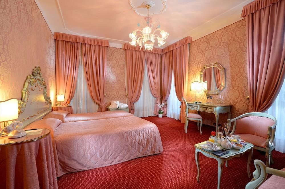 Rialto Hotel photo 3