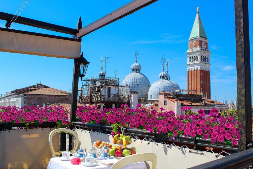 HOTEL COLOMBINA photo 1