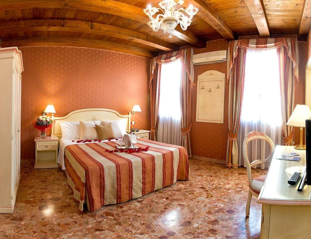 HOTEL CONTERIE photo 3