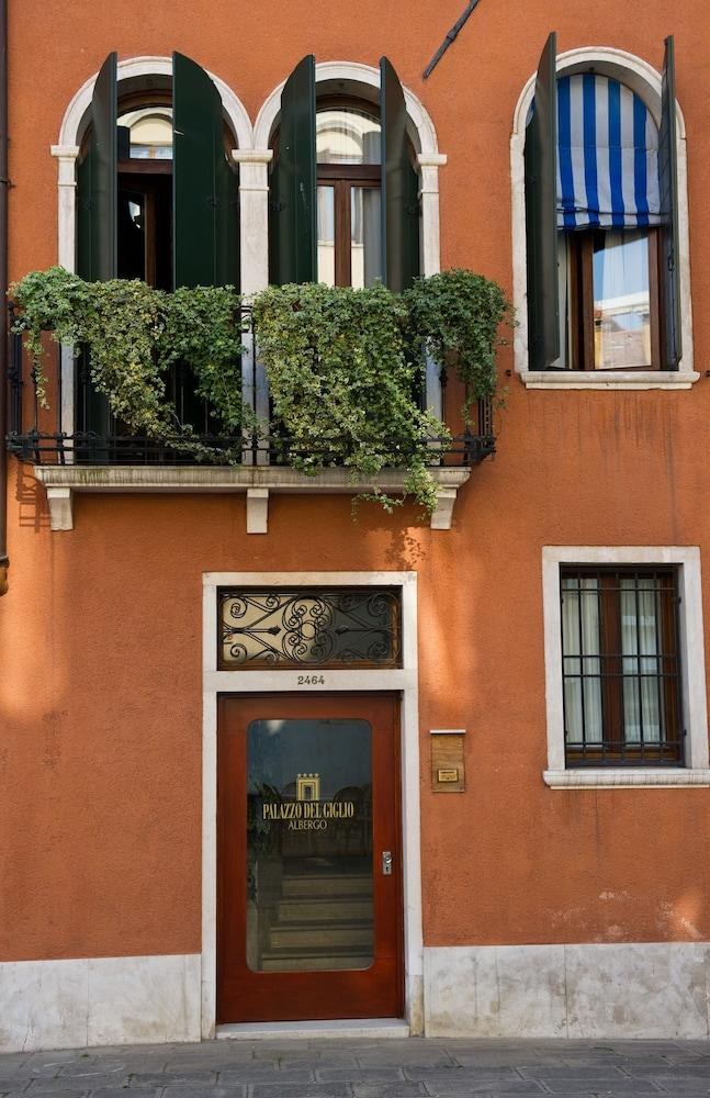 Palazzo Del Giglio photo 4