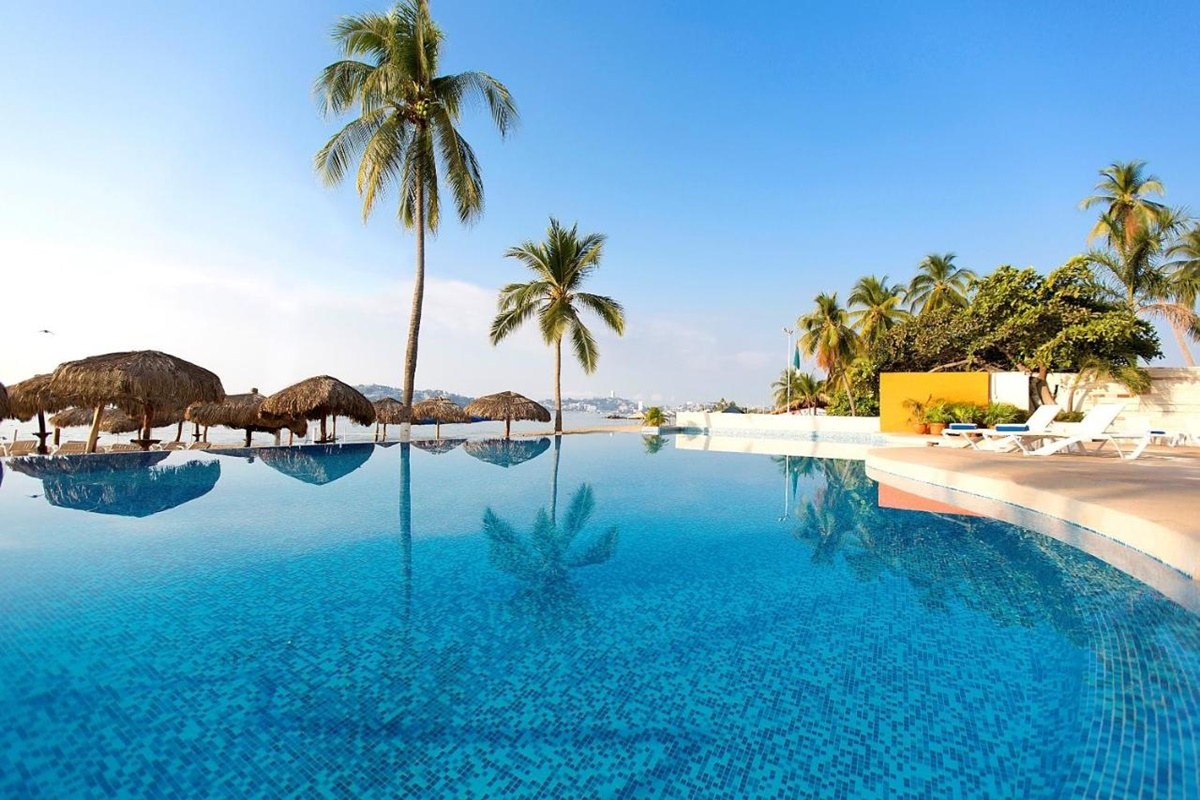 KRYSTAL BEACH ACAPULCO