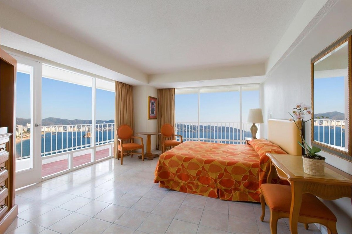 KRYSTAL BEACH ACAPULCO photo 1