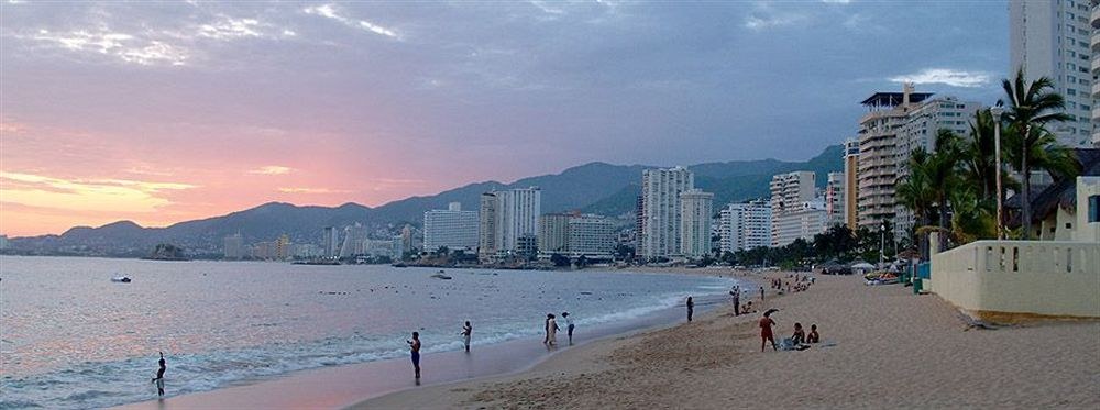 El Tropicano