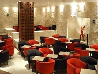 We Hotel Aeropuerto photo 1