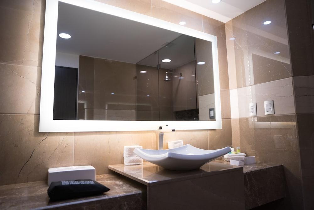 Holiday Inn Queretaro Zona Diamante photo 2