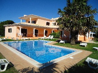 Canavial I & II Apartments photo 1