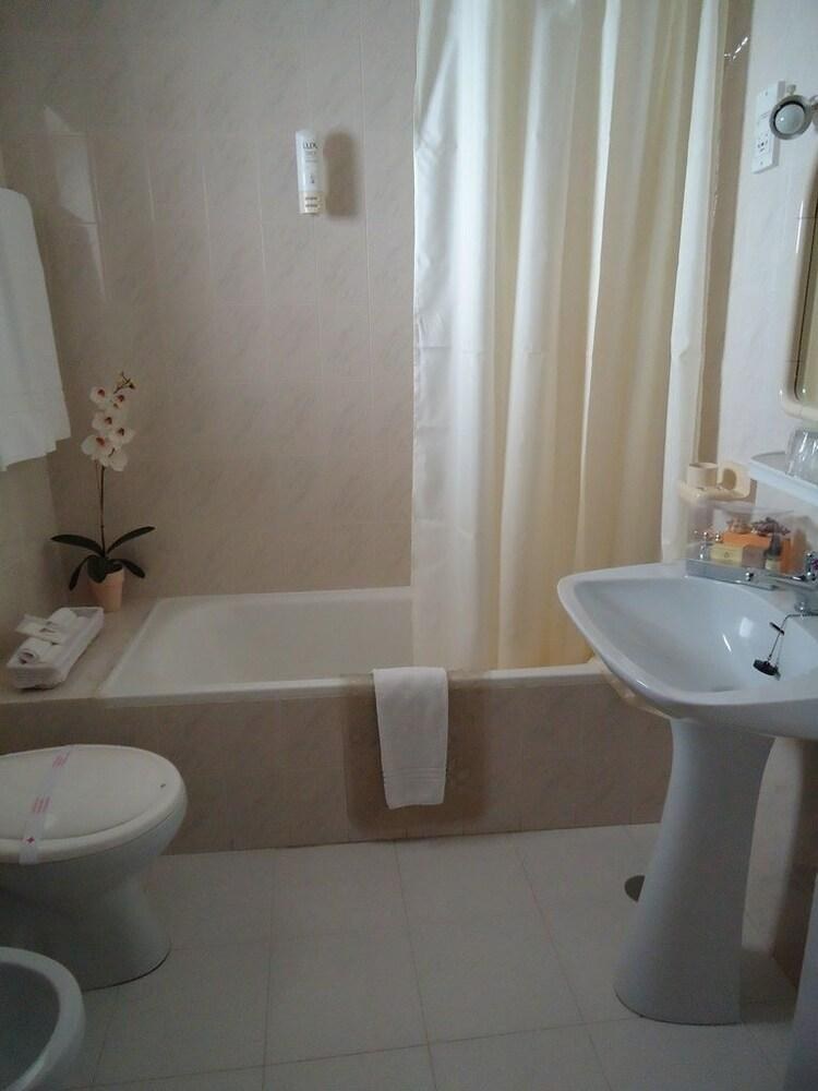 Boutique Hotel Marina S. Roque photo 2