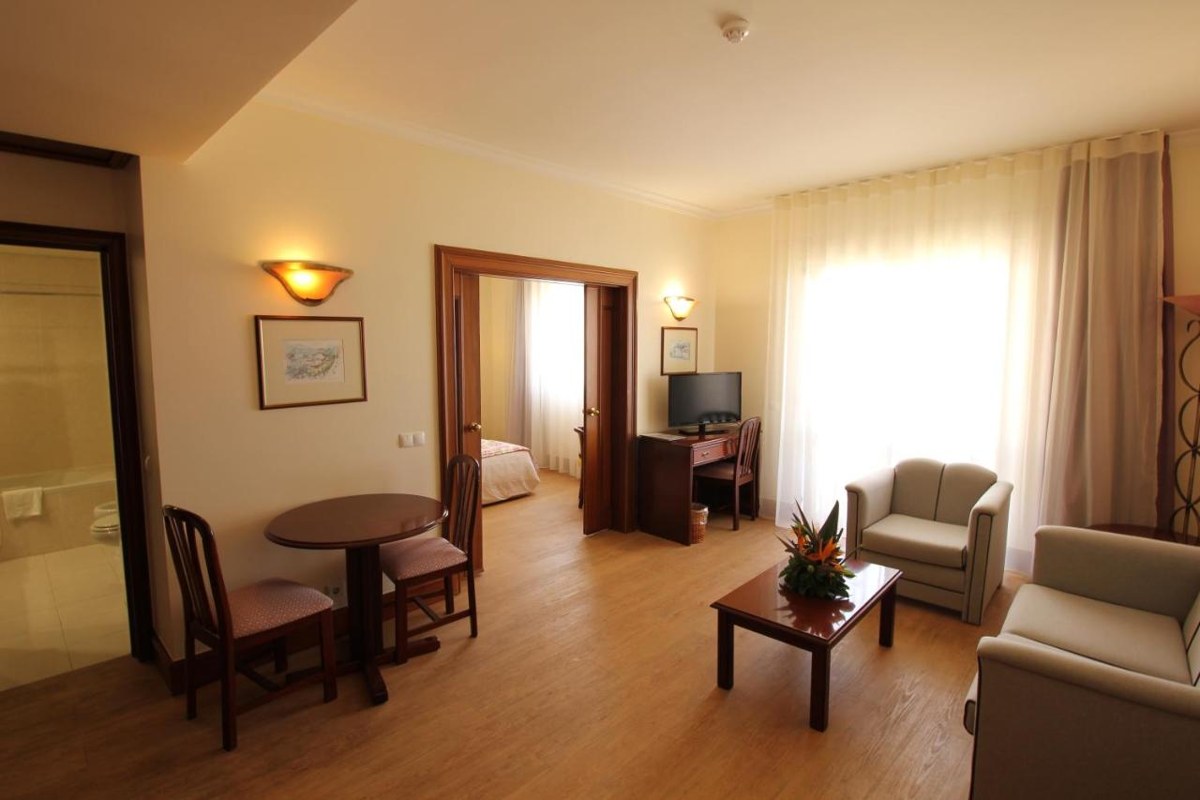 SUITE HOTEL JARDINS D'AJUDA photo 3