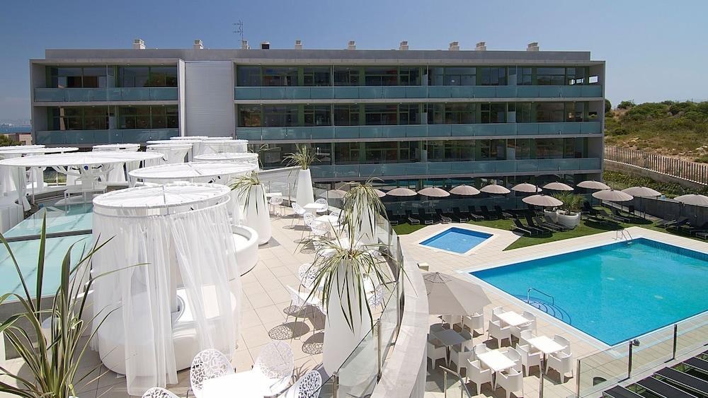 FOUR ELEMENTS SUITES