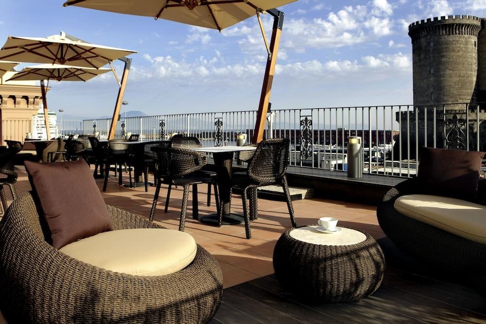Mercure Napoli Centro Angioino photo 2