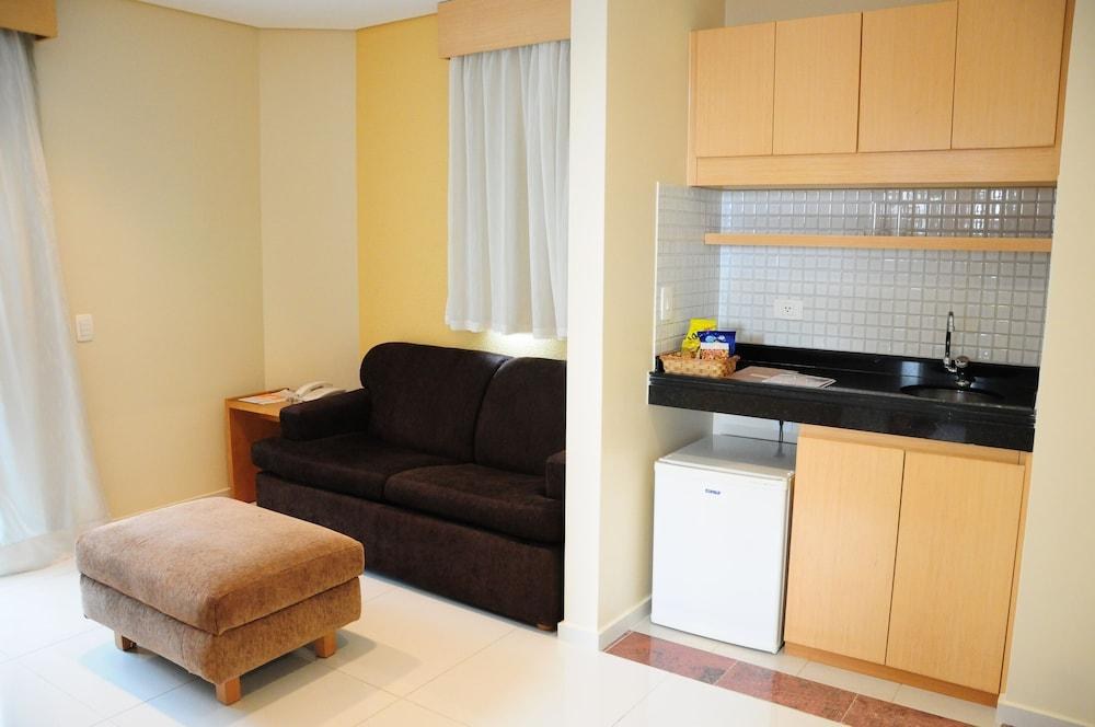 BRASILIA SANTANA GOLD FLAT photo 3