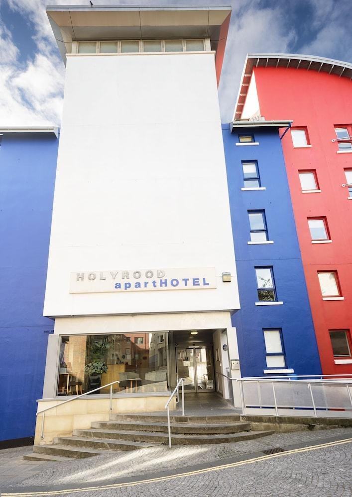 HOLYROOD APARTHOTEL photo 2