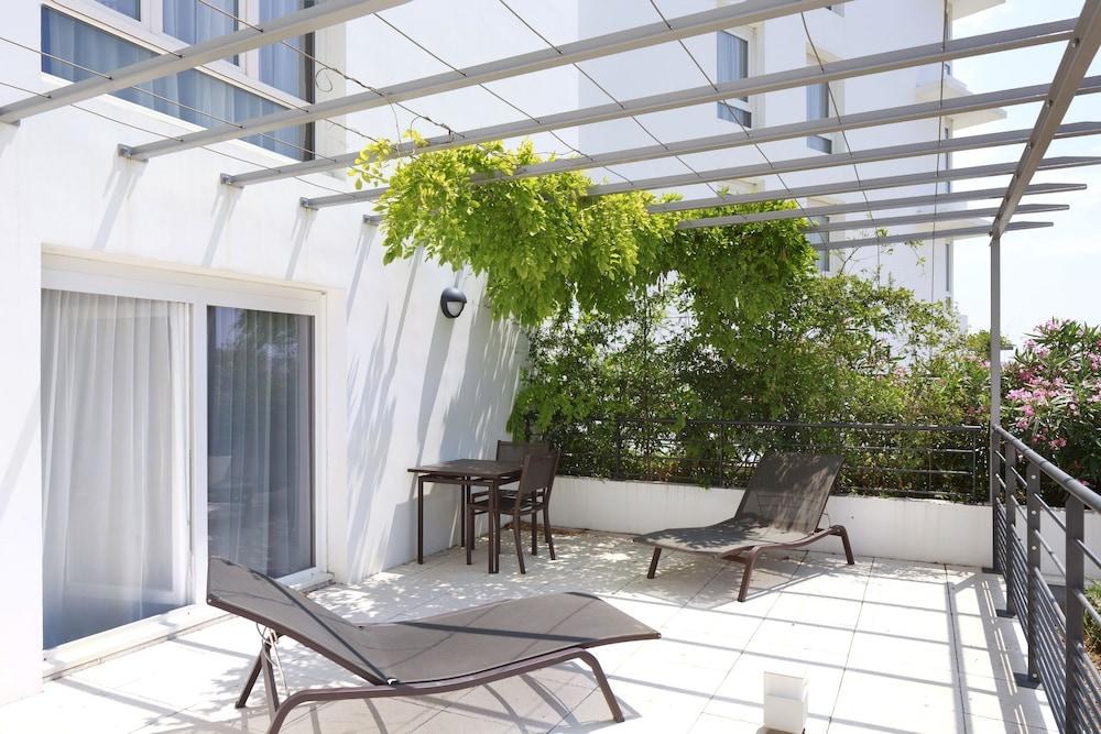 HOLIDAY INN EXPRESS MARSEILLE SAINT CHARLES photo 2