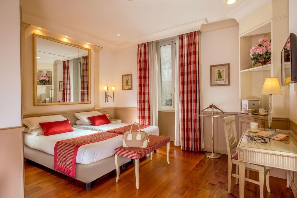 VILLA GLORI photo 3