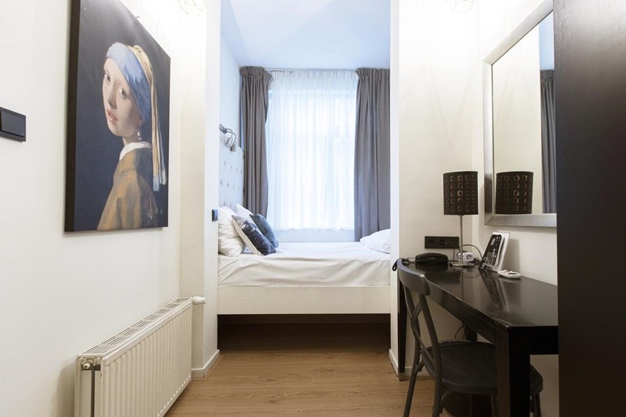 QUENTIN CANAL HOUSE photo 2