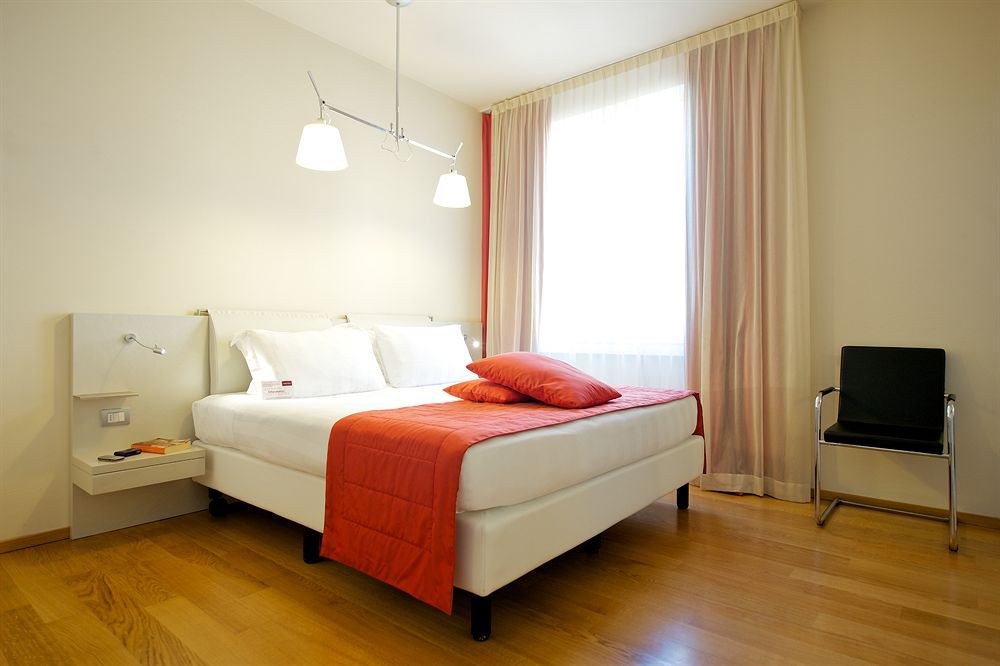 MERCURE MILANO SOLARI