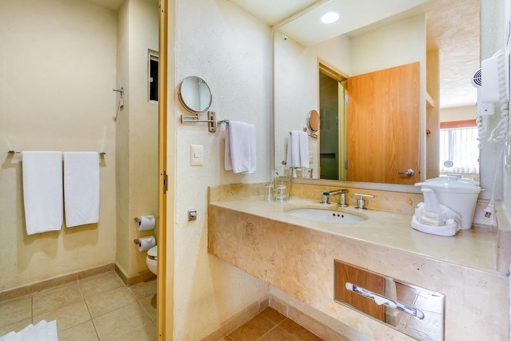 COMFORT INN PUERTO VALLARTA photo 4
