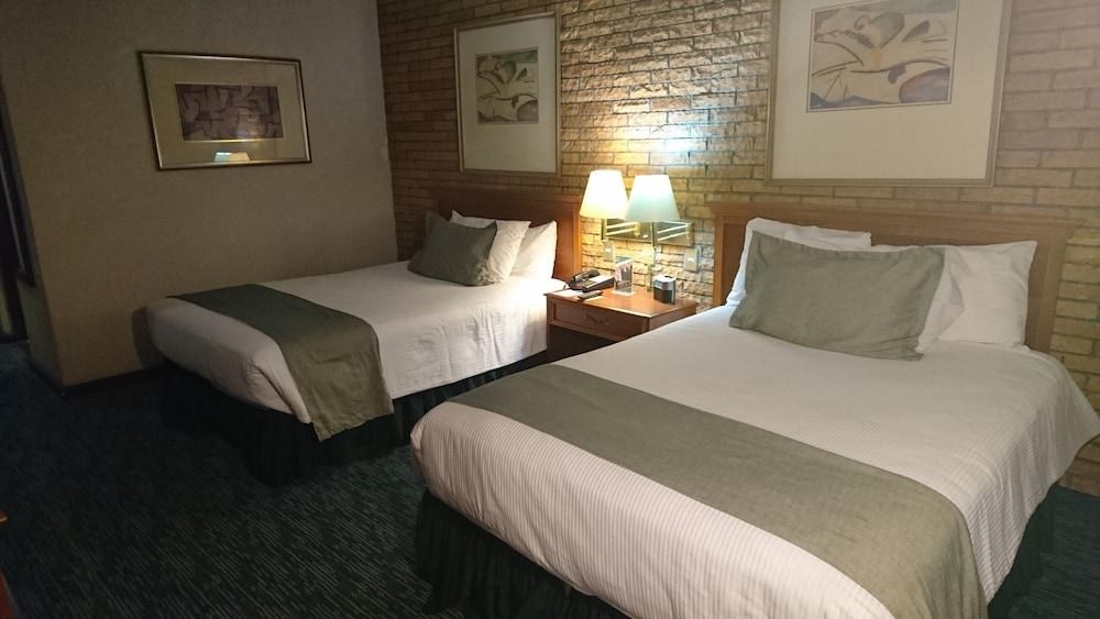 QUALITY INN & SUITES EUROTEL photo 3