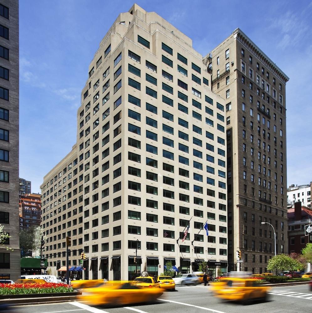 LOEWS REGENCY photo 2