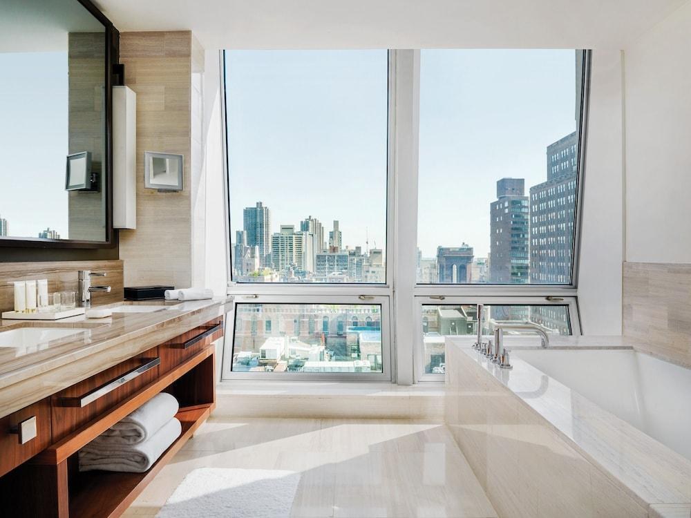 THE LANGHAM FIFTH AVENUE photo 3