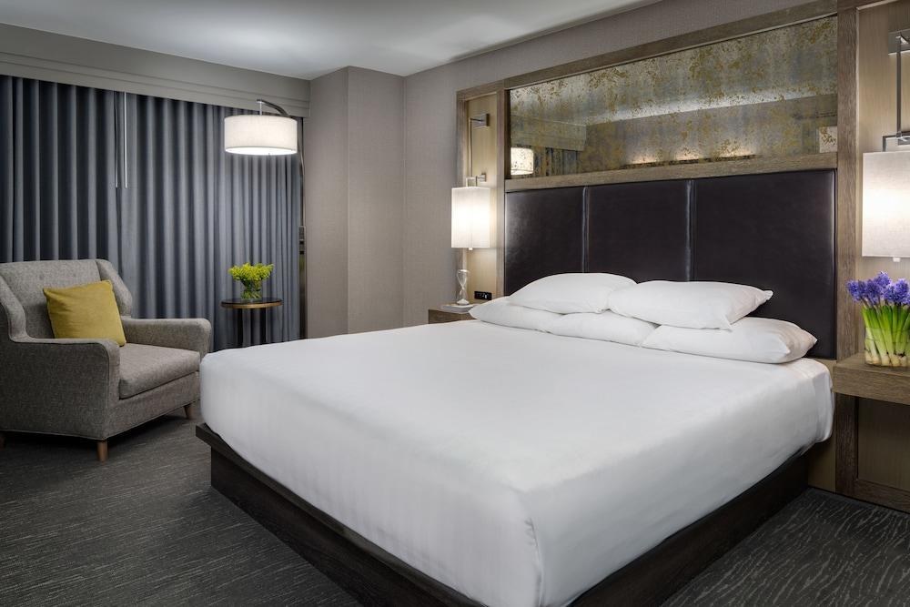 HYATT REGENCY photo 3