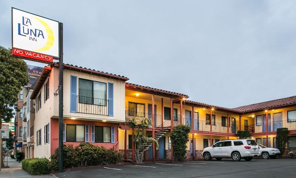 LA LUNA INN photo 3
