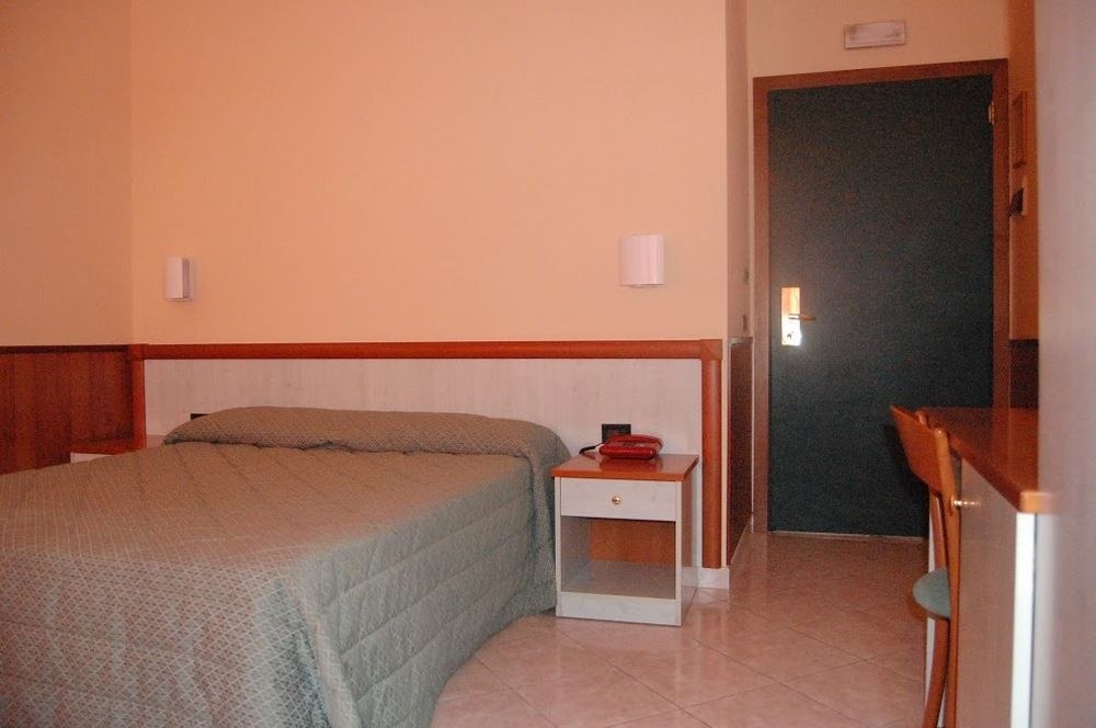 HOTEL LAURENCE photo 1