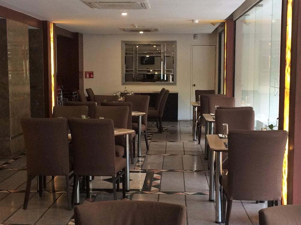 Holiday Inn Hotel & Suites Guadalajara-Centro Historico, an IHG Hotel photo 3