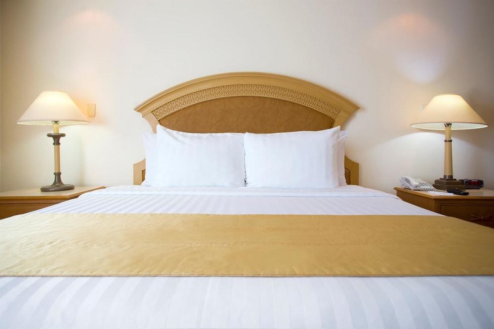 Best Western Plus Monterrey Colon photo 2