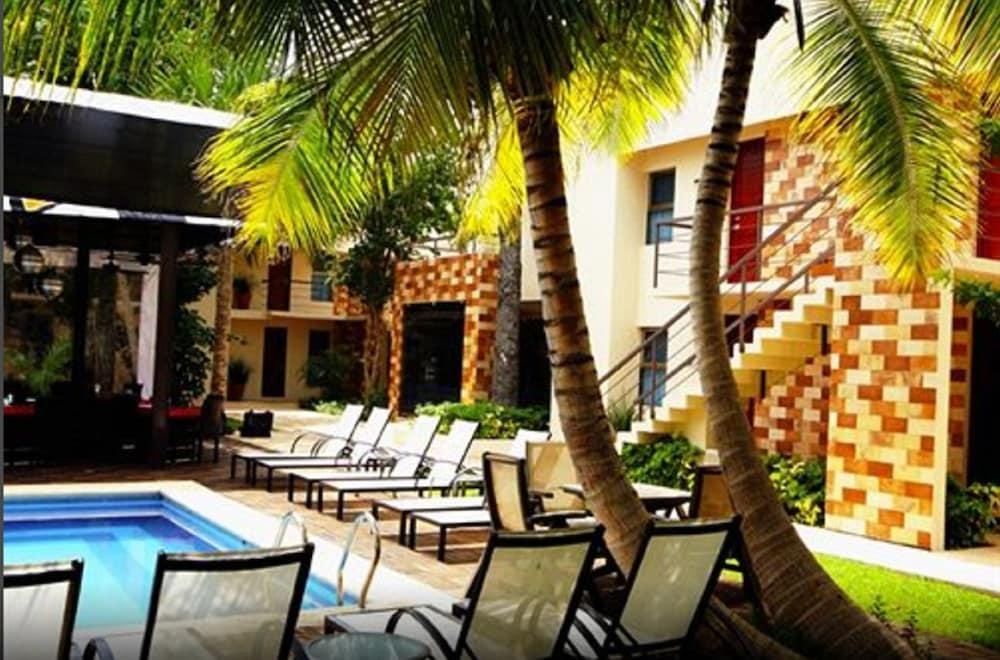 Grand City Hotel photo 2