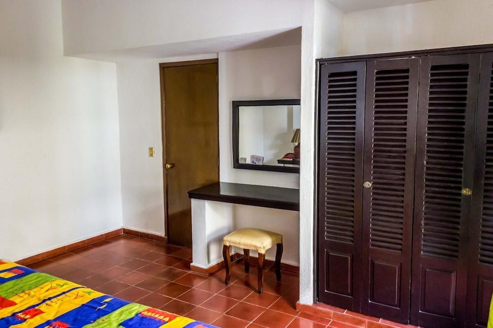 SUITES PLAZA DEL RIO photo 2