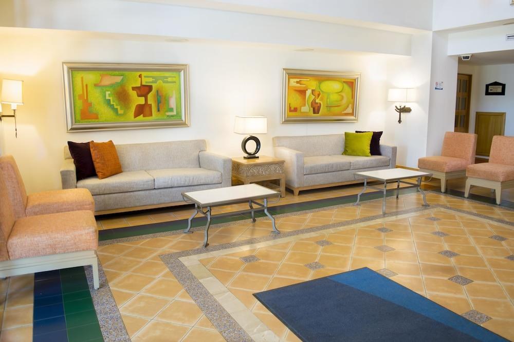 Holiday Inn Express Monterrey Galerias by IHG photo 4