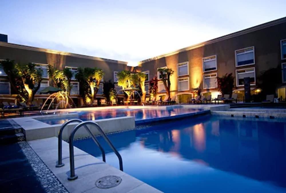 Plaza Camelinas Hotel photo 2
