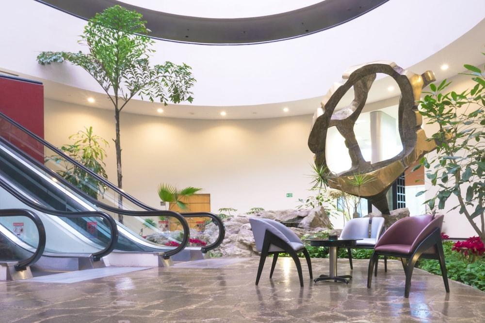 Holiday Inn Monterrey - Parque Fundidora by IHG photo 2
