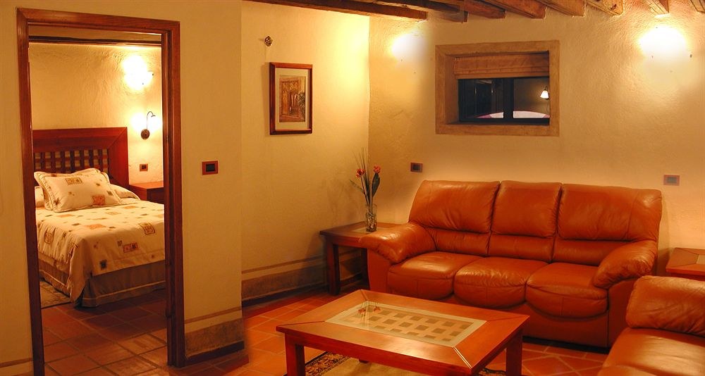 HOTEL QUINTA SANTIAGO