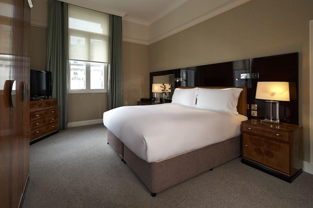 SOFITEL ST JAMES photo 4