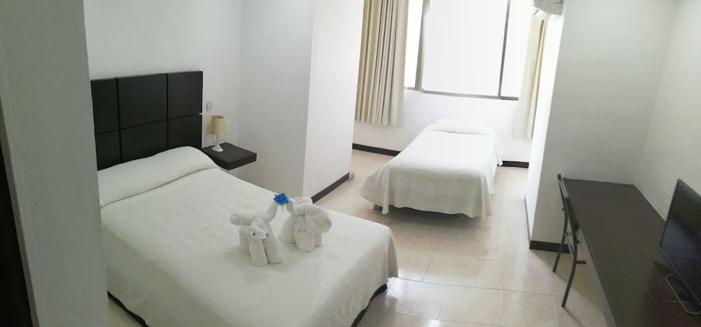 Hotel Plaza Playa - Near Playa del Carmen Main Beach photo 4