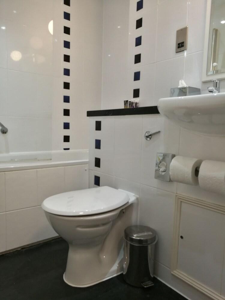 MERCURE GEORGE photo 3