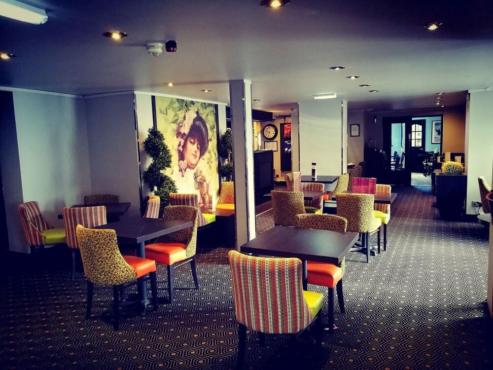 MERCURE GEORGE photo 4
