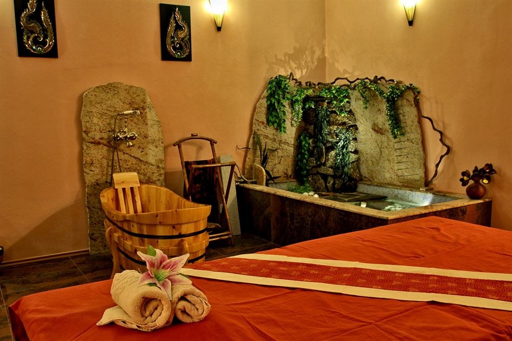 Esplanade Spa And Golf Resort photo 1