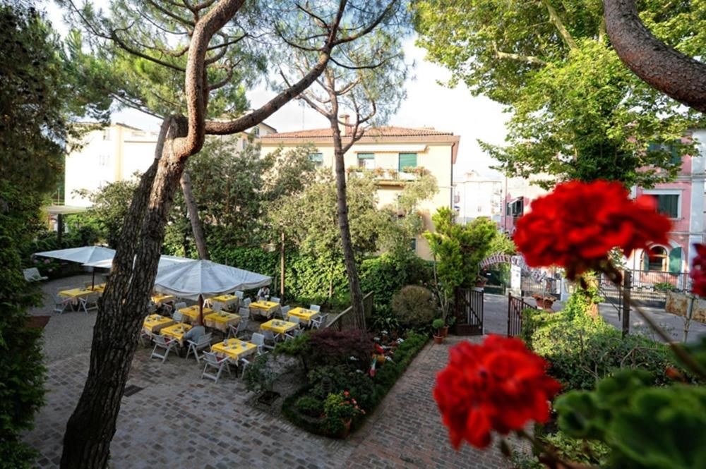 HOTEL LA MERIDIANA photo 1