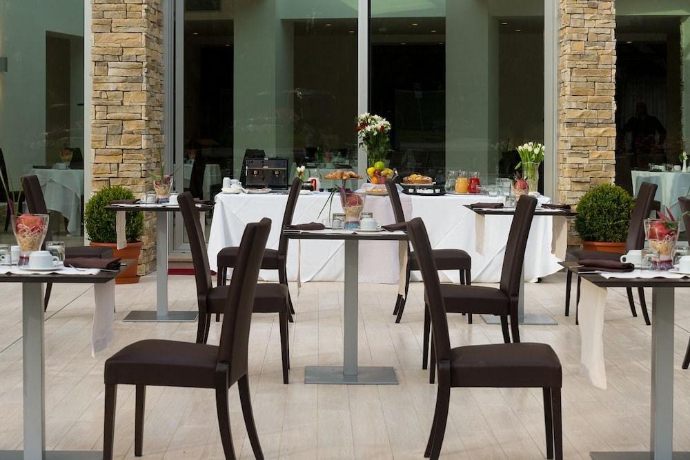 ELE GREEN PARK HOTEL PAMPHILI photo 3