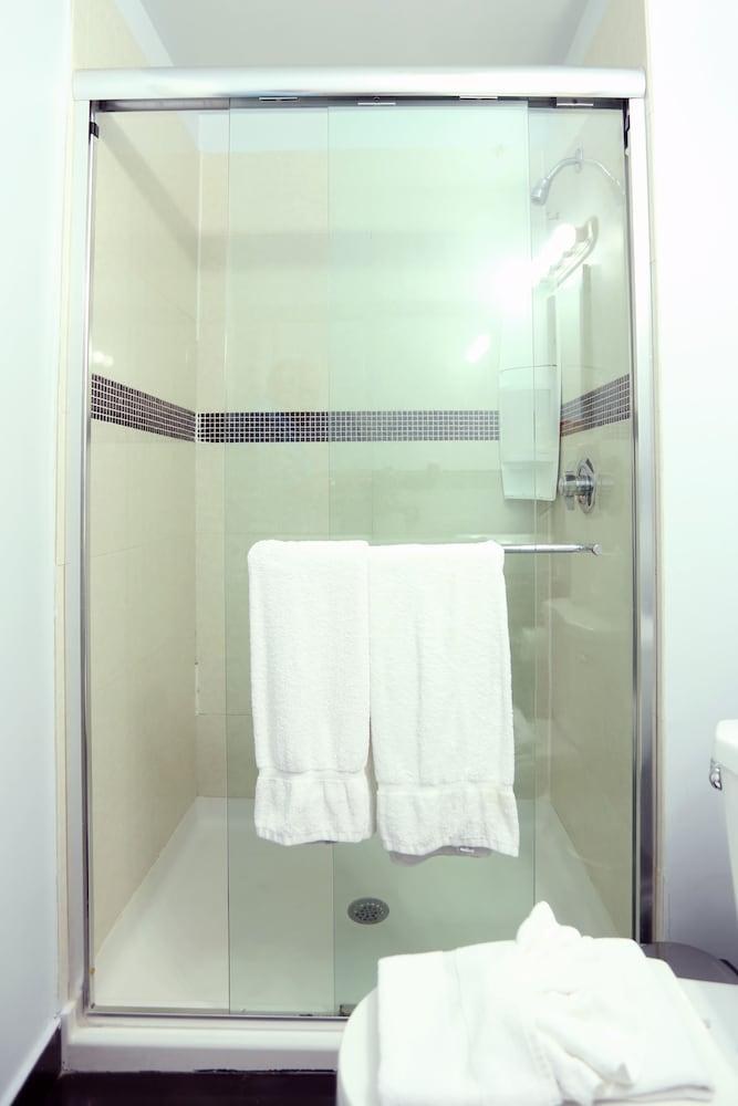 FBH Fashion Boutique Hotel photo 4